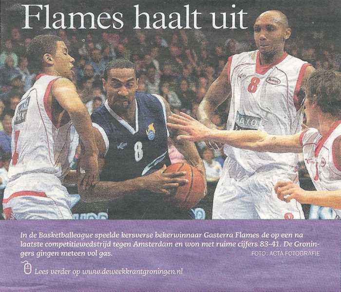 Flames haalt uit