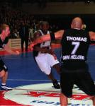 Leroy Watkins stuit op Donnell Thomas van Den Helder