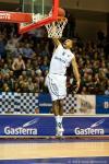 Dunk van Jason Dourisseau tegen Leiden