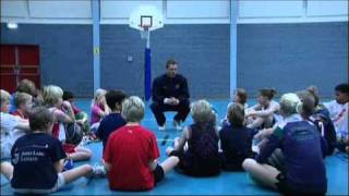 Basketballen met toppers van de Flames